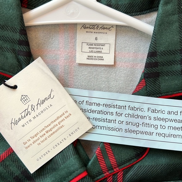 New Girl o Boy Size 6 Hearth & Hand Red & Green Plaid Holiday Pajama 2PC Set - Picture 4 of 4